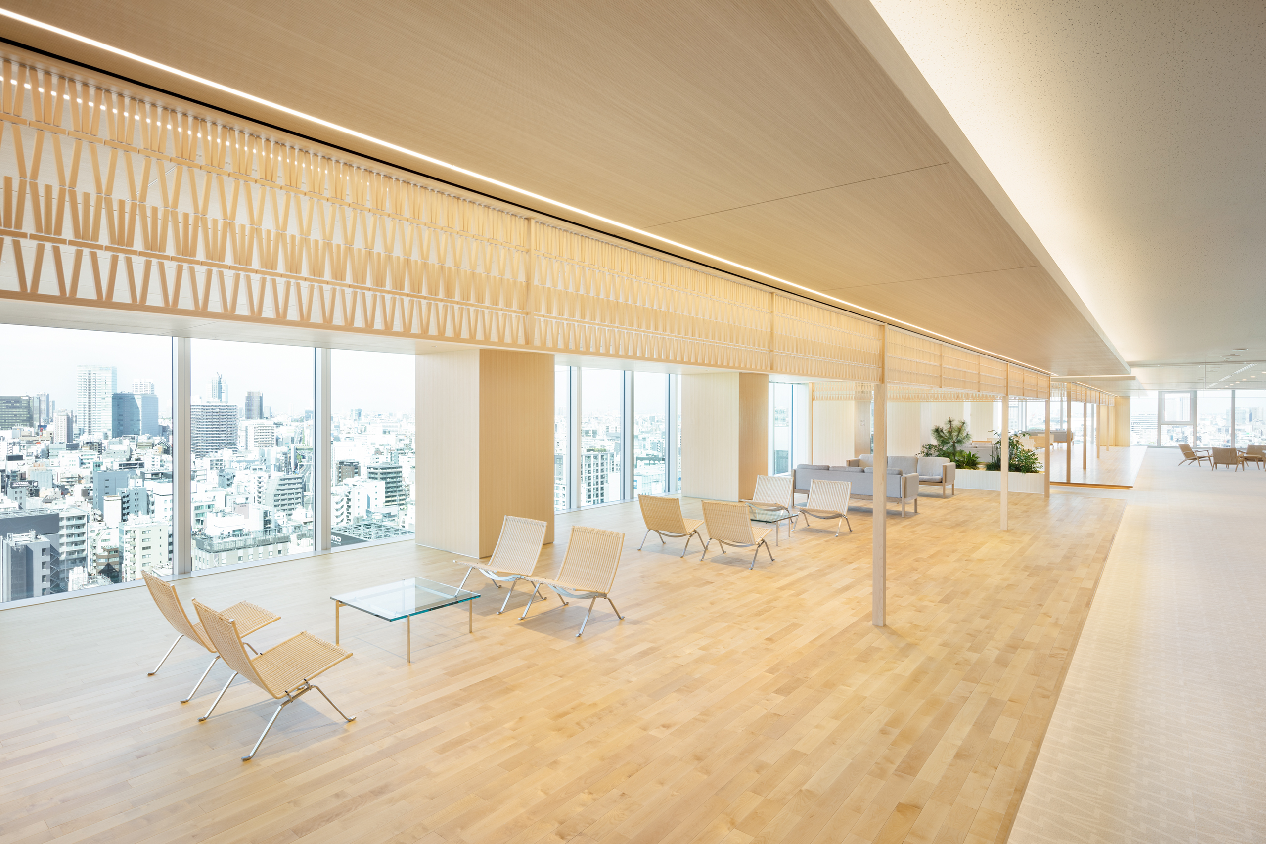 KASHIWA SATO - Designed the new communication space 